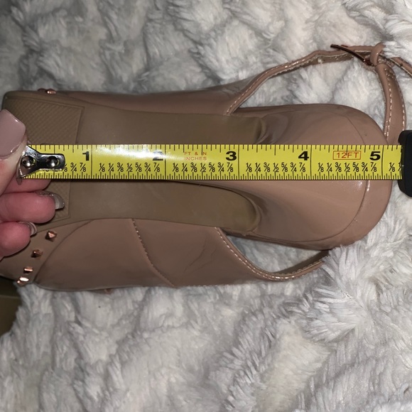 Lauren Conrad (LC) US Size 8 Nude Leather Pumps - Picture 8 of 8